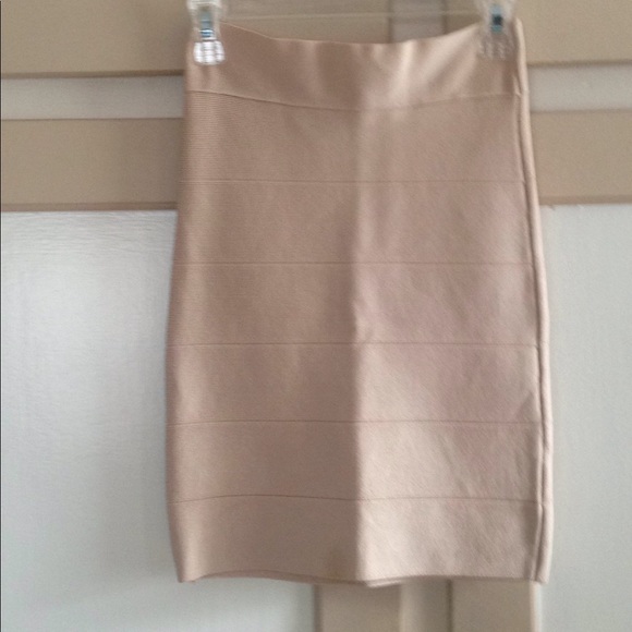 bebe Dresses & Skirts - Beige skirt perfect condition